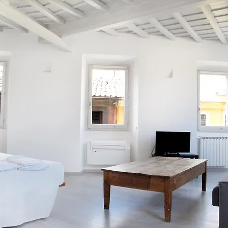 Lägenhet Spacious, Modern, Bright Apartment, Near Piazza Navona!
